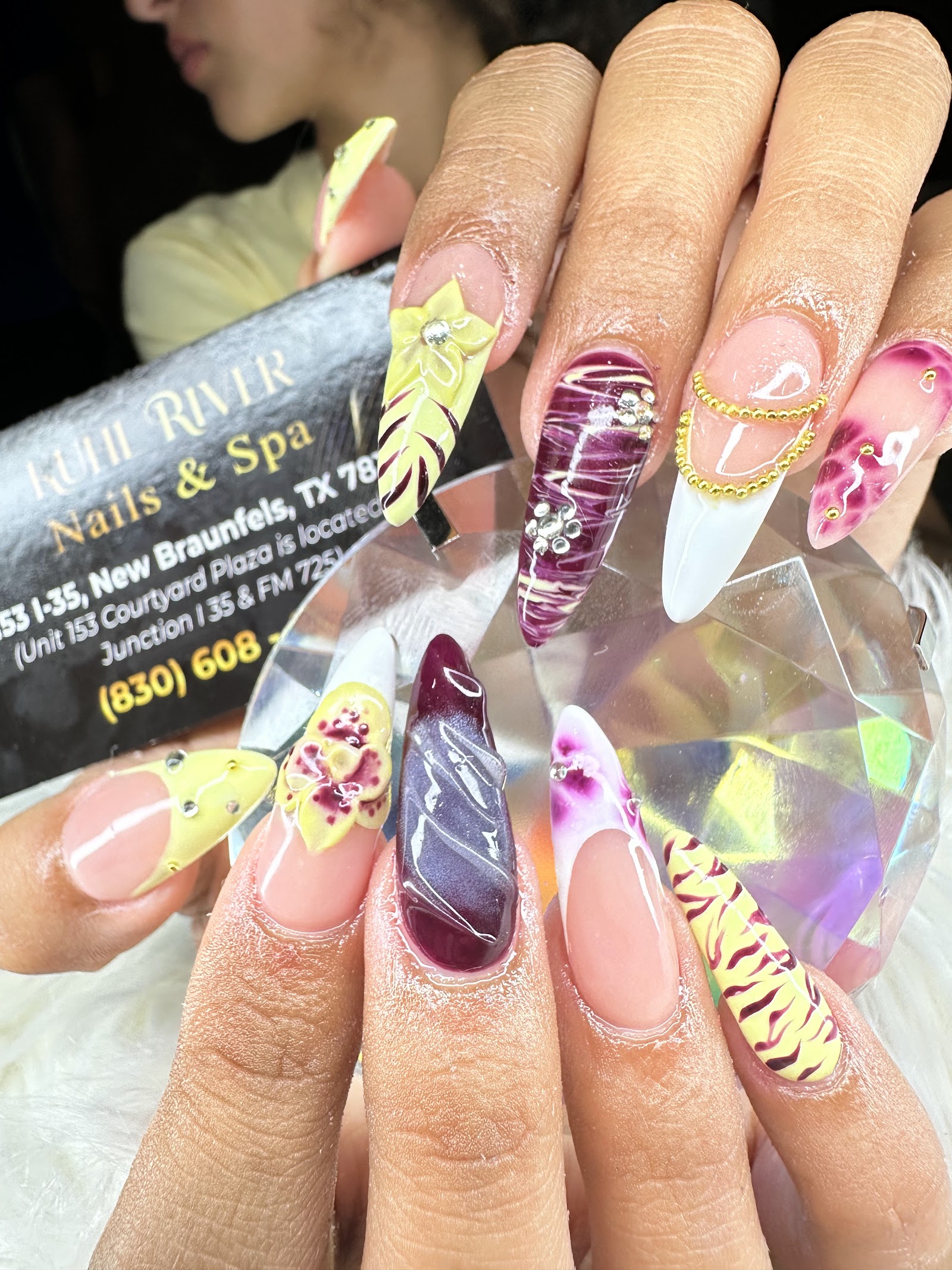 Kuhl River Nails logo